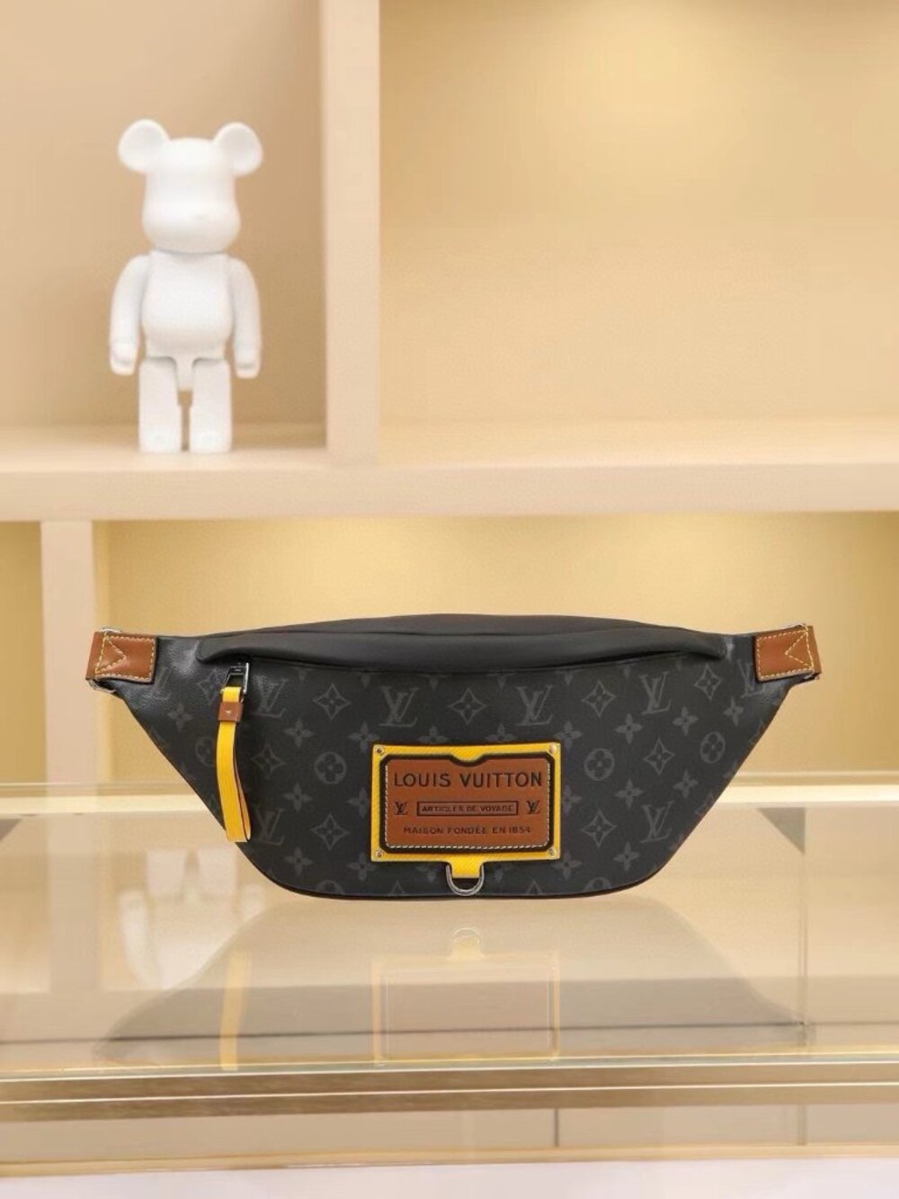 🍄Louis Vuitton Discovery Bumbag